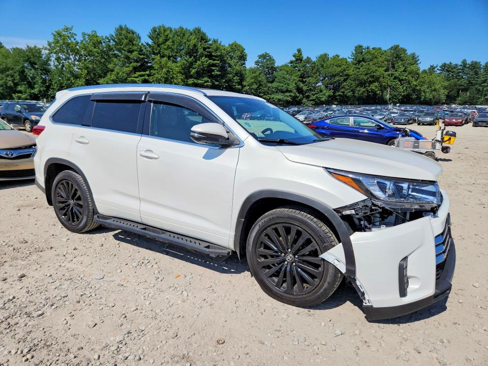 Aukcja sprzedaży 2018 Toyota Highlander, vin: 5TDDZRFH0JS827567, numer aukcji: 61422926