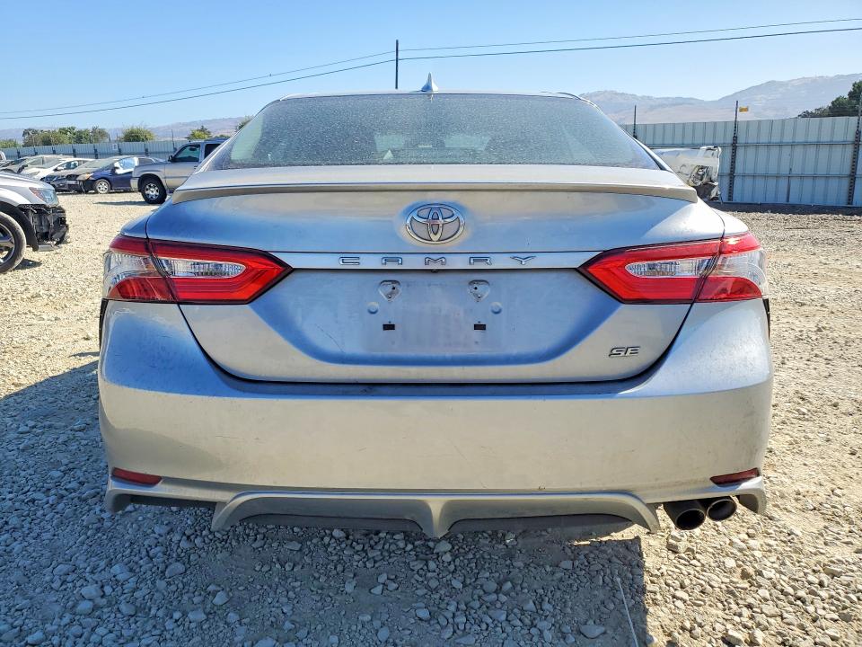 61069066 :رقم المزاد ، 4T1B11HK4KU220203 vin ، 2019 Toyota Camry مزاد بيع