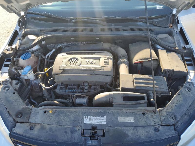 60974976 :رقم المزاد ، 3VWD17AJ4EM241897 vin ، 2014 Volkswagen Jetta مزاد بيع