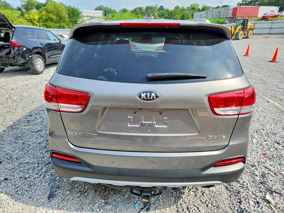 61732326 :رقم المزاد ، 5XYPHDA57GG098098 vin ، 2016 Kia Sorento مزاد بيع