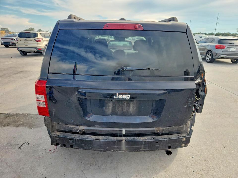 60172716 :رقم المزاد ، 1C4NJPBB5HD121055 vin ، 2017 Jeep Patriot مزاد بيع