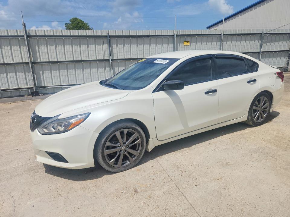 2018 Nissan Altima მანქანა იყიდება აუქციონზე, vin: 1N4AL3AP7JC294284, აუქციონის ნომერი: 61080816