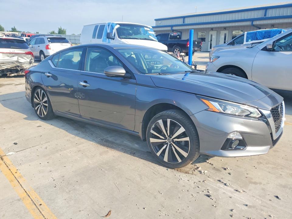 60187086 :رقم المزاد ، 1N4BL4FW8LC233782 vin ، 2020 Nissan Altima مزاد بيع