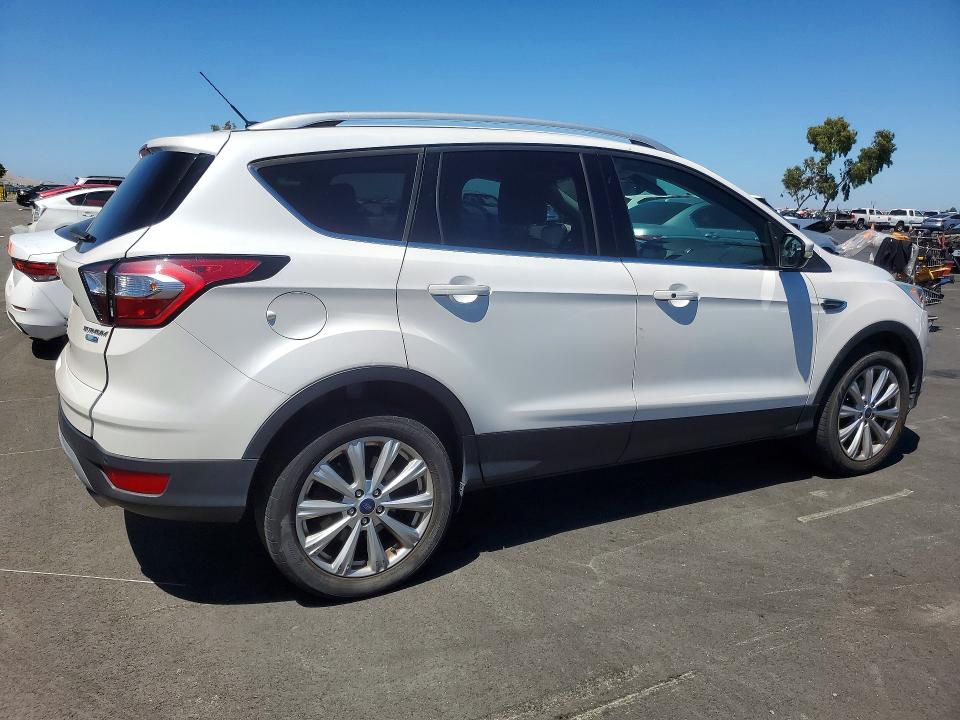 60975426 :رقم المزاد ، 1FMCU9JD7HUD42729 vin ، 2017 Ford Escape مزاد بيع