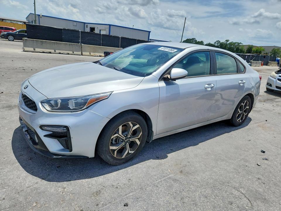 2021 Kia Forte მანქანა იყიდება აუქციონზე, vin: 3KPF24AD0ME290721, აუქციონის ნომერი: 61011066