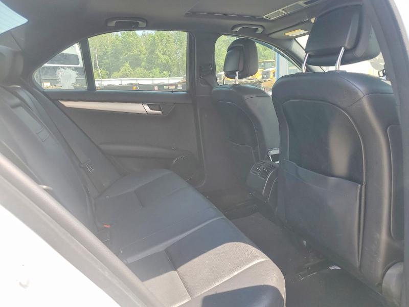 Продажа на аукционе авто 2013 Mercedes-benz C, vin: WDDGF8AB8DR296954, номер лота: 61620466