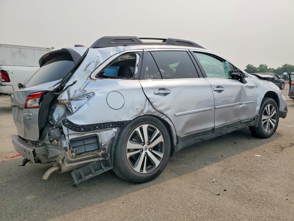60271876 :رقم المزاد ، 4S4BSENC7J3350997 vin ، 2018 Subaru Outback مزاد بيع