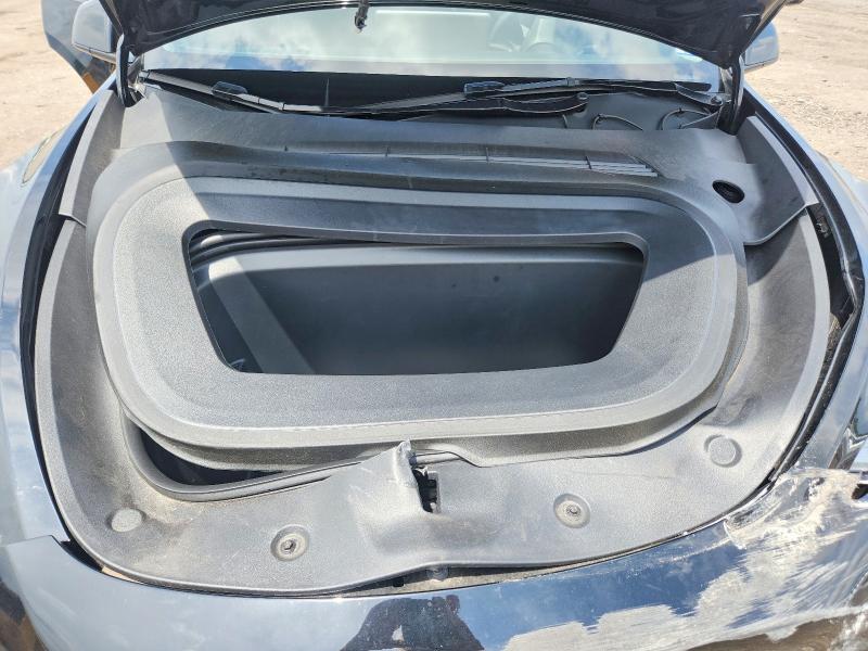 61939966 :رقم المزاد ، 7SAYGDEE2SF301273 vin ، 2025 Tesla Model Y مزاد بيع