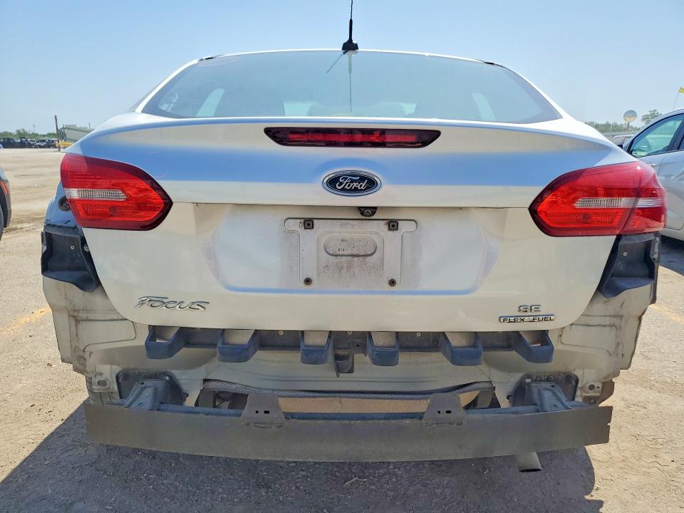 Продажа на аукционе авто 2015 Ford Focus, vin: 1FADP3F28FL304410, номер лота: 61211146