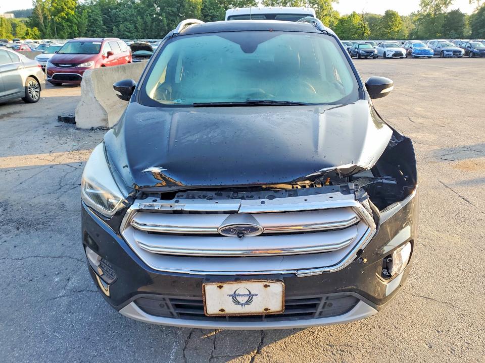 Продаж на аукціоні авто 2018 Ford Escape, vin: 1FMCU9J9XJUB78717, номер лоту: 62011406