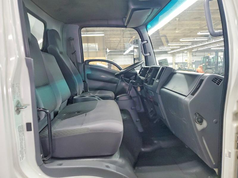 58302206 :رقم المزاد ، 54DC4W1B4FS802886 vin ، 2015 Isuzu Npr Hd مزاد بيع