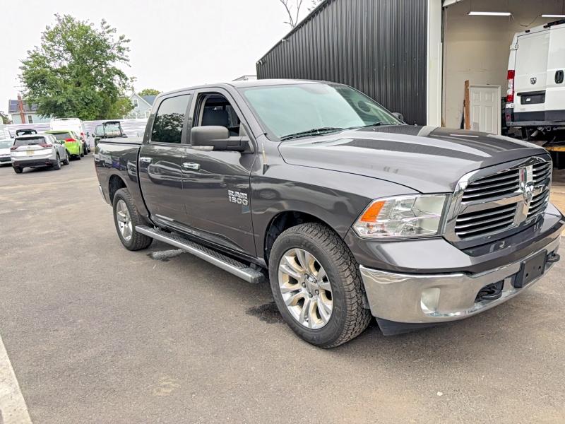 61037996 :رقم المزاد ، 1C6RR7LM8FS606896 vin ، 2015 Ram 1500 مزاد بيع