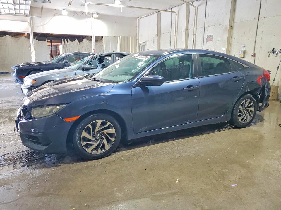 Auction sale of the 2017 Honda Civic, vin: 19XFC2F77HE078814, lot number: 60660326