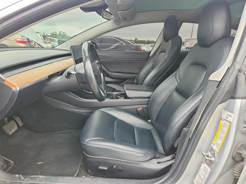 60386976 :رقم المزاد ، 5YJ3E1EAXJF048341 vin ، 2018 Tesla Model 3 مزاد بيع