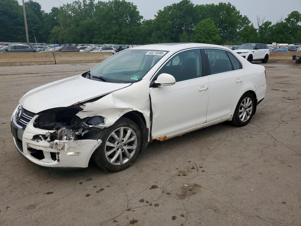 60270386 :رقم المزاد ، 3VWRZ7AJ3AM055275 vin ، 2010 Volkswagen Jetta مزاد بيع