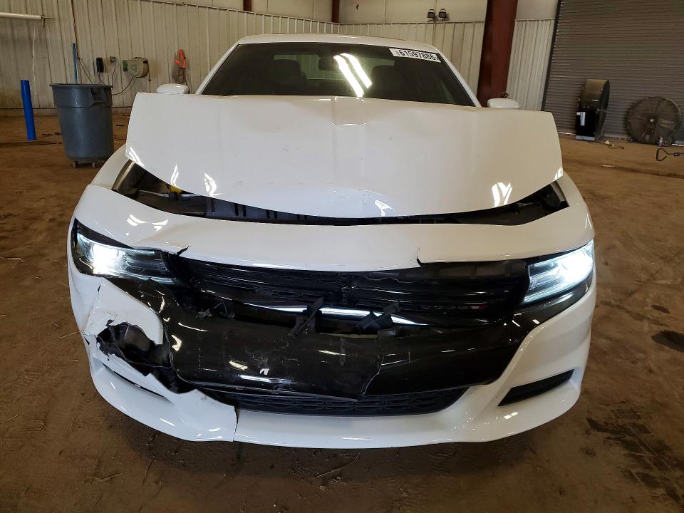 61597886 :رقم المزاد ، 2C3CDXJGXFH760127 vin ، 2015 Dodge Charger مزاد بيع