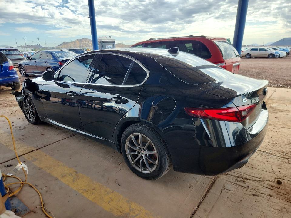 60656406 :رقم المزاد ، ZARFAEDN2J7570817 vin ، 2018 Alfa Romeo Giulia مزاد بيع