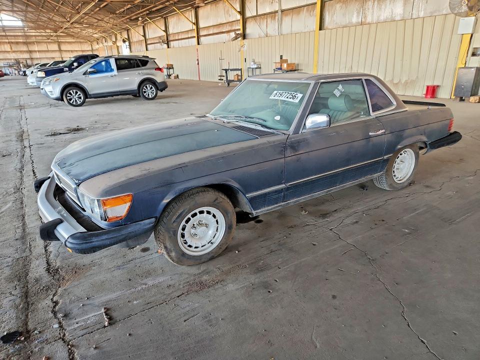 61977256 :رقم المزاد ، WDBBA45A1DB022158 vin ، 1983 Mercedes-benz 380 مزاد بيع