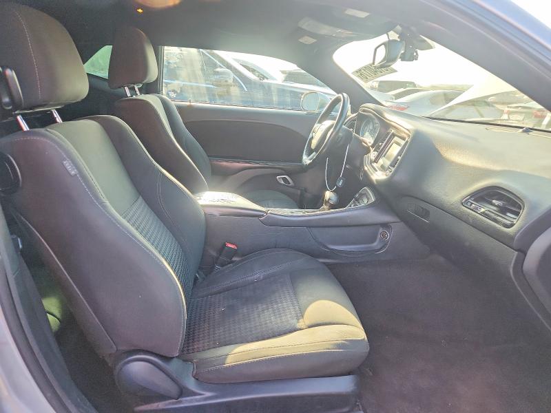 61640176 :رقم المزاد ، 2C3CDZAG7FH873366 vin ، 2015 Dodge Challenger مزاد بيع