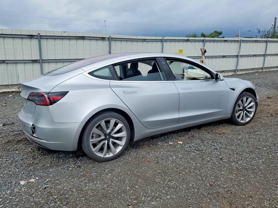 2018 Tesla Model 3 მანქანა იყიდება აუქციონზე, vin: 5YJ3E1EA7JF007956, აუქციონის ნომერი: 61773736