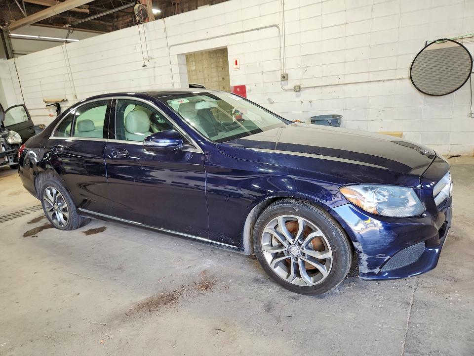 62361426 :رقم المزاد ، 55SWF4KB4GU162058 vin ، 2016 Mercedes-benz C مزاد بيع