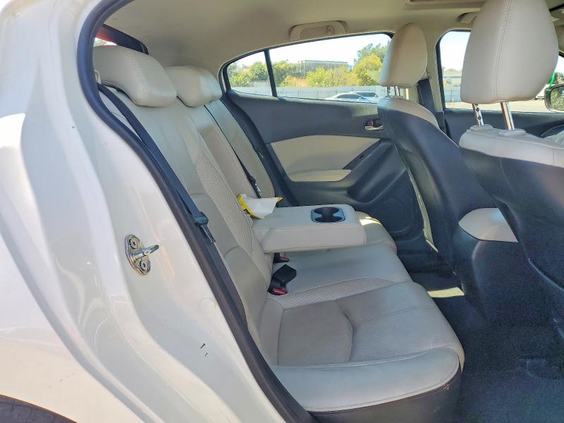 62633936 :رقم المزاد ، 3MZBN1M3XHM127414 vin ، 2017 Mazda 3 مزاد بيع