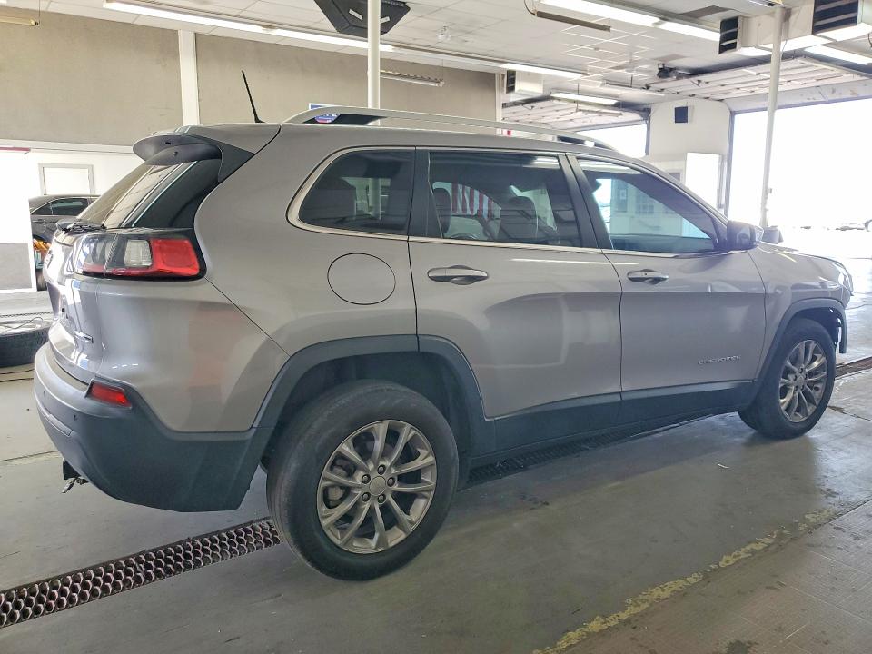 2019 Jeep Cherokee მანქანა იყიდება აუქციონზე, vin: 1C4PJLLB2KD297701, აუქციონის ნომერი: 61445496