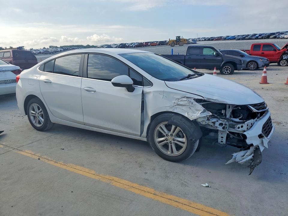 Продажа на аукционе авто 2017 Chevrolet Cruze, vin: 1G1BE5SM7H7207228, номер лота: 60584266
