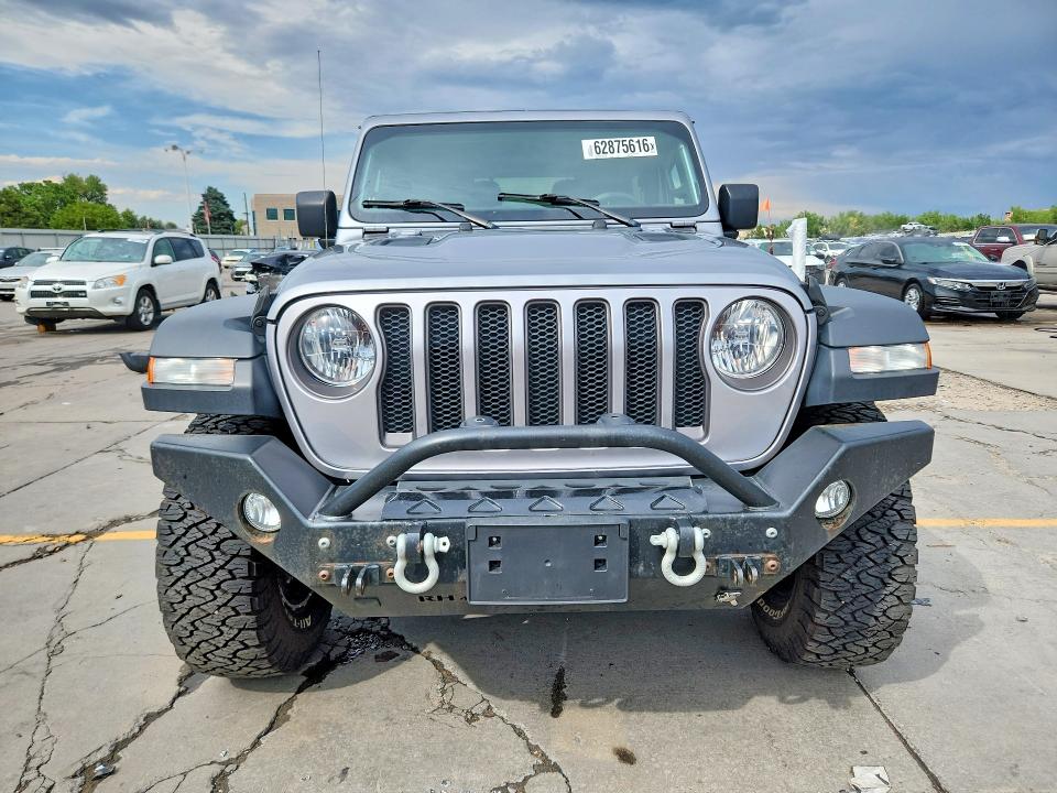 62875616 :رقم المزاد ، 1C4HJXCG8JW168887 vin ، 2018 Jeep Wrangler مزاد بيع