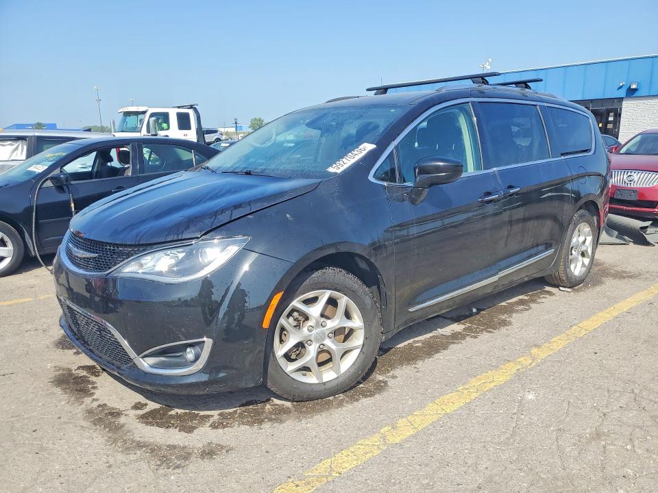 2019 Chrysler Pacifica მანქანა იყიდება აუქციონზე, vin: 2C4RC1EG3KR576670, აუქციონის ნომერი: 59270436