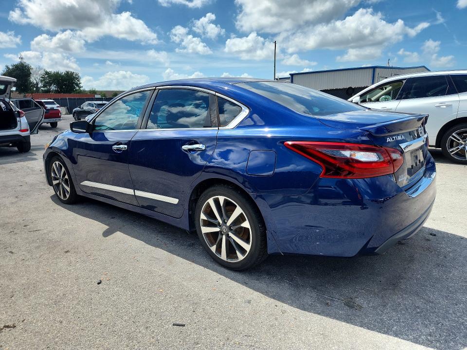2017 Nissan Altima მანქანა იყიდება აუქციონზე, vin: 1N4AL3AP7HC116403, აუქციონის ნომერი: 62061506