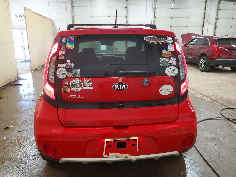 Продаж на аукціоні авто 2018 Kia Soul, vin: KNDJP3A50J7567507, номер лоту: 60372546