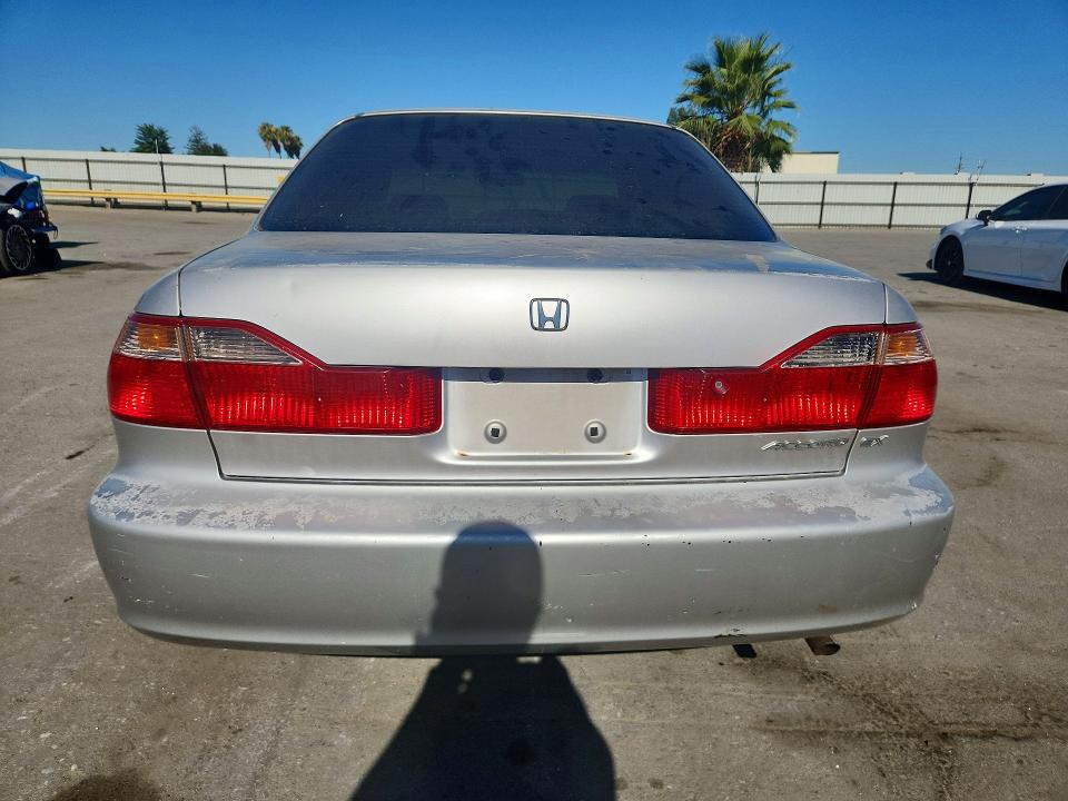 Продажа на аукционе авто 1998 Honda Accord, vin: 1HGCG667XWA127990, номер лота: 59281616