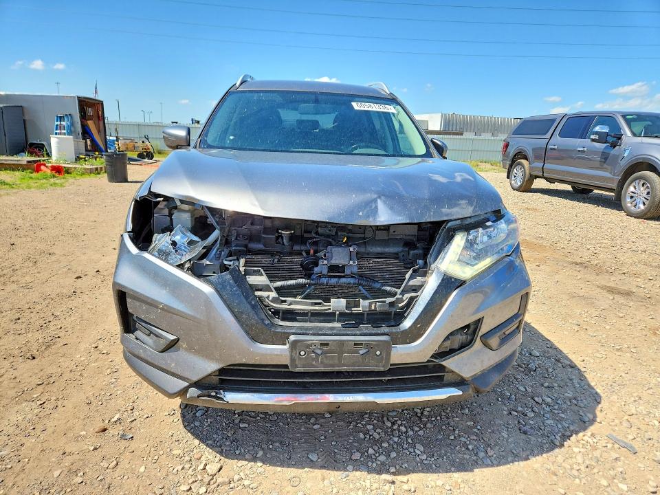 60581336 :رقم المزاد ، JN8AT2MVXJW301262 vin ، 2018 Nissan Rogue مزاد بيع