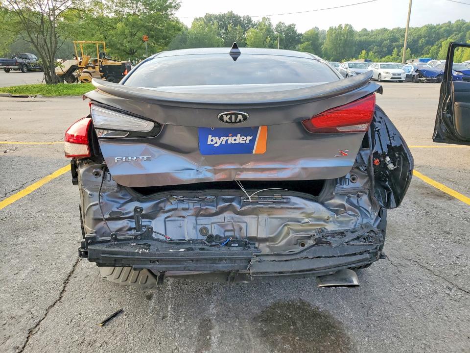 2018 Kia Forte მანქანა იყიდება აუქციონზე, vin: 3KPFL4A73JE180720, აუქციონის ნომერი: 60520386