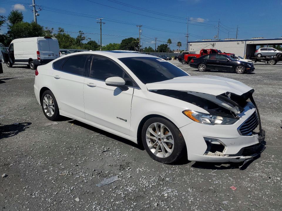 Продажа на аукционе авто 2019 Ford Fusion, vin: 3FA6P0LU2KR110464, номер лота: 62291906
