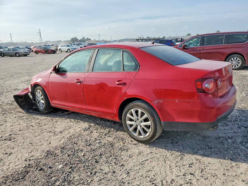 62312876 :رقم المزاد ، 3VWRX7AJXAM154813 vin ، 2010 Volkswagen Jetta مزاد بيع