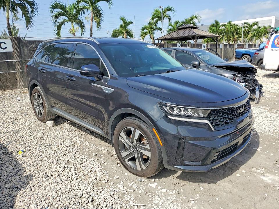 60372296 :رقم المزاد ، KNDRHDLG4P5211683 vin ، 2023 Kia Sorento Hybrid مزاد بيع