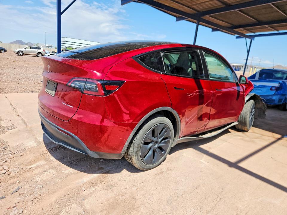 61788676 :رقم المزاد ، 7SAYGDEE1RF194730 vin ، 2024 Tesla Model  Y مزاد بيع