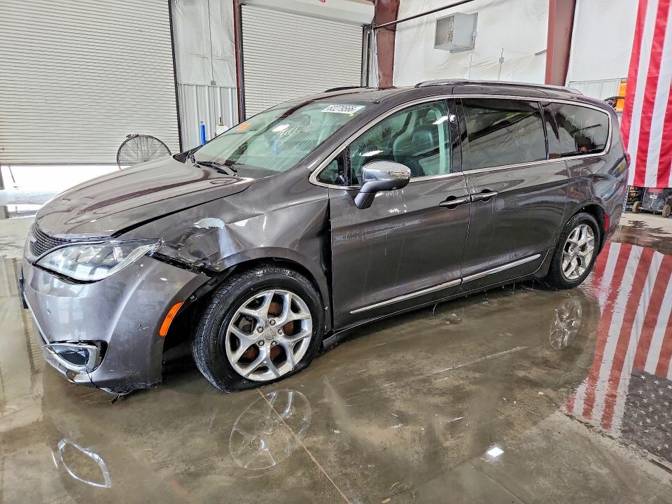 Продажа на аукционе авто 2017 Chrysler Pacifica, vin: 2C4RC1GG7HR754554, номер лота: 62279566