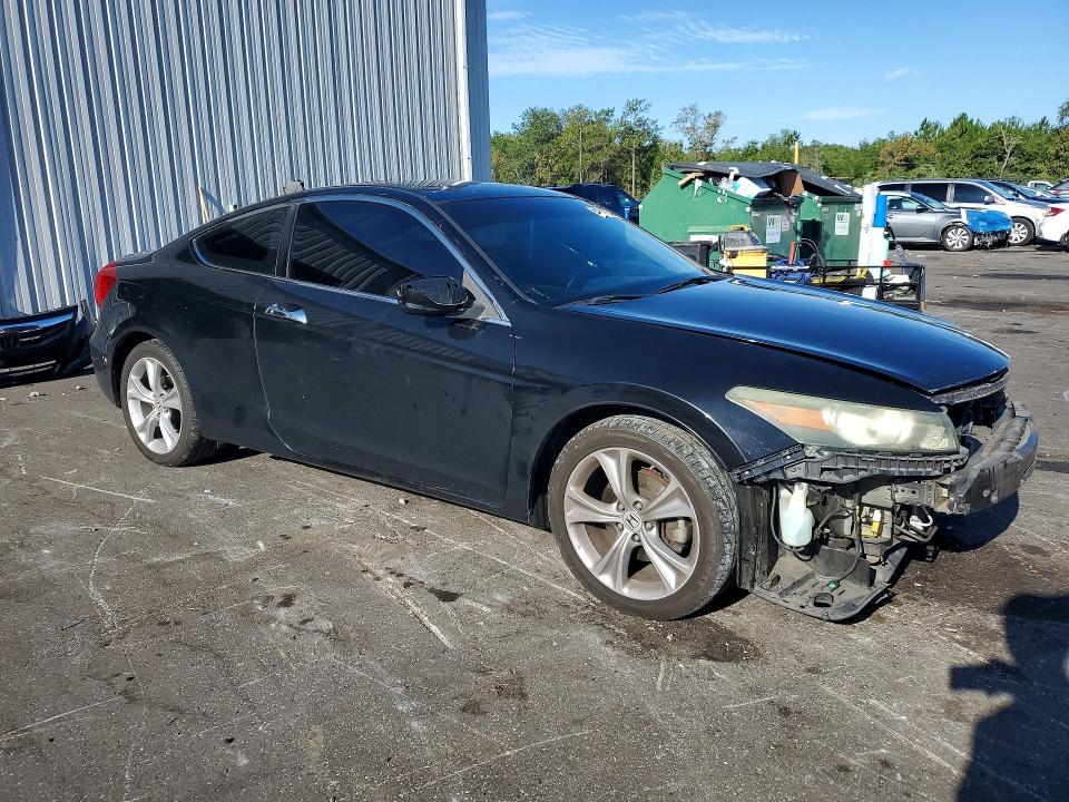 61587226 :رقم المزاد ، 1HGCS2B86BA005563 vin ، 2011 Honda Accord مزاد بيع
