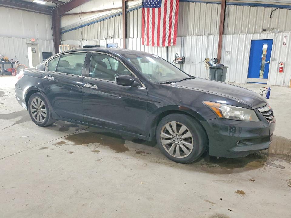 61528776 :رقم المزاد ، 1HGCP3F85CA025953 vin ، 2012 Honda Accord مزاد بيع