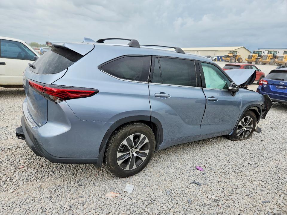 Продаж на аукціоні авто 2021 Toyota Highlander, vin: 5TDHZRAH3MS065431, номер лоту: 60488976