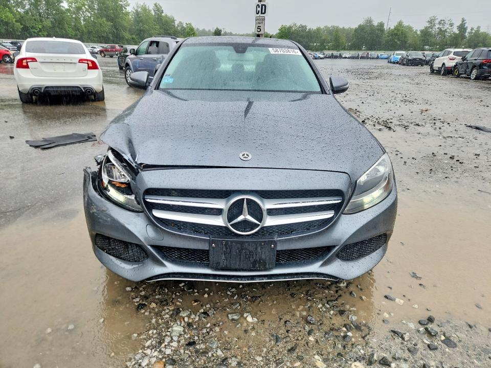 58703816 :رقم المزاد ، 55SWF4KBXJU242357 vin ، 2018 Mercedes-benz C مزاد بيع
