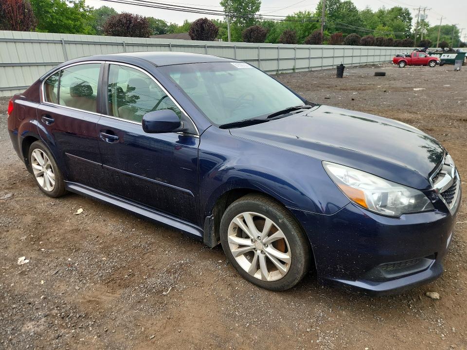 61556736 :رقم المزاد ، 4S3BMBC6XE3026457 vin ، 2014 Subaru Legacy مزاد بيع