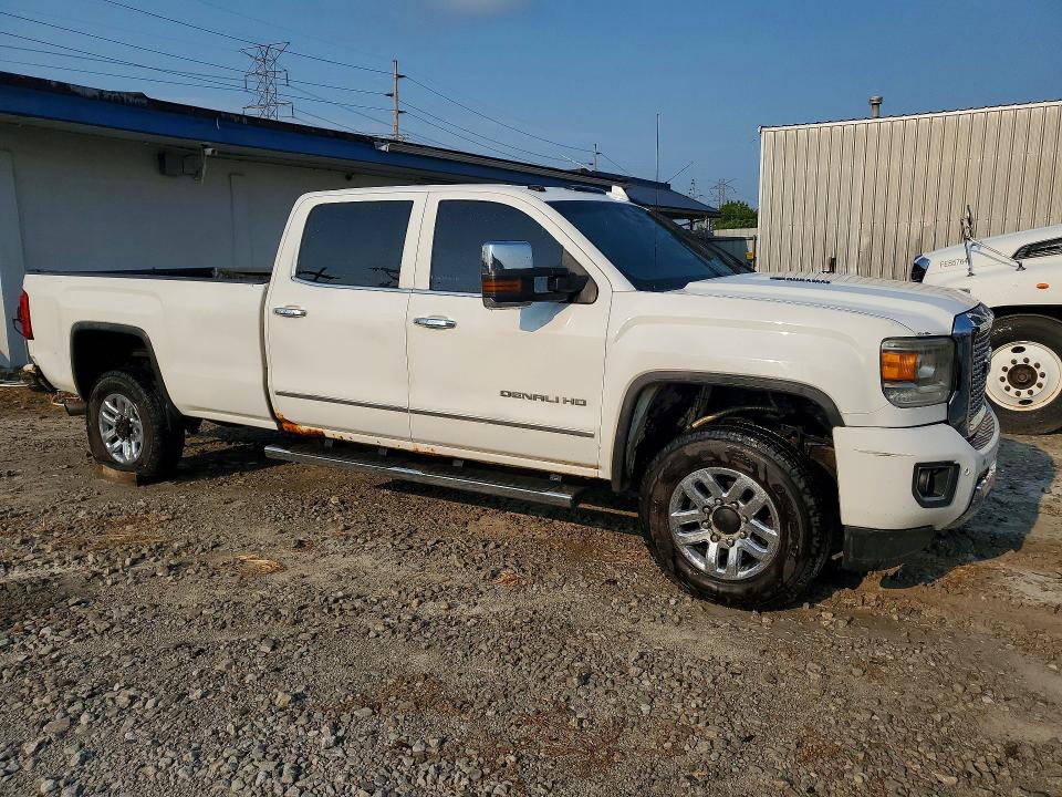 62011476 :رقم المزاد ، 1GT424E88FF638262 vin ، 2015 Gmc Sierra مزاد بيع