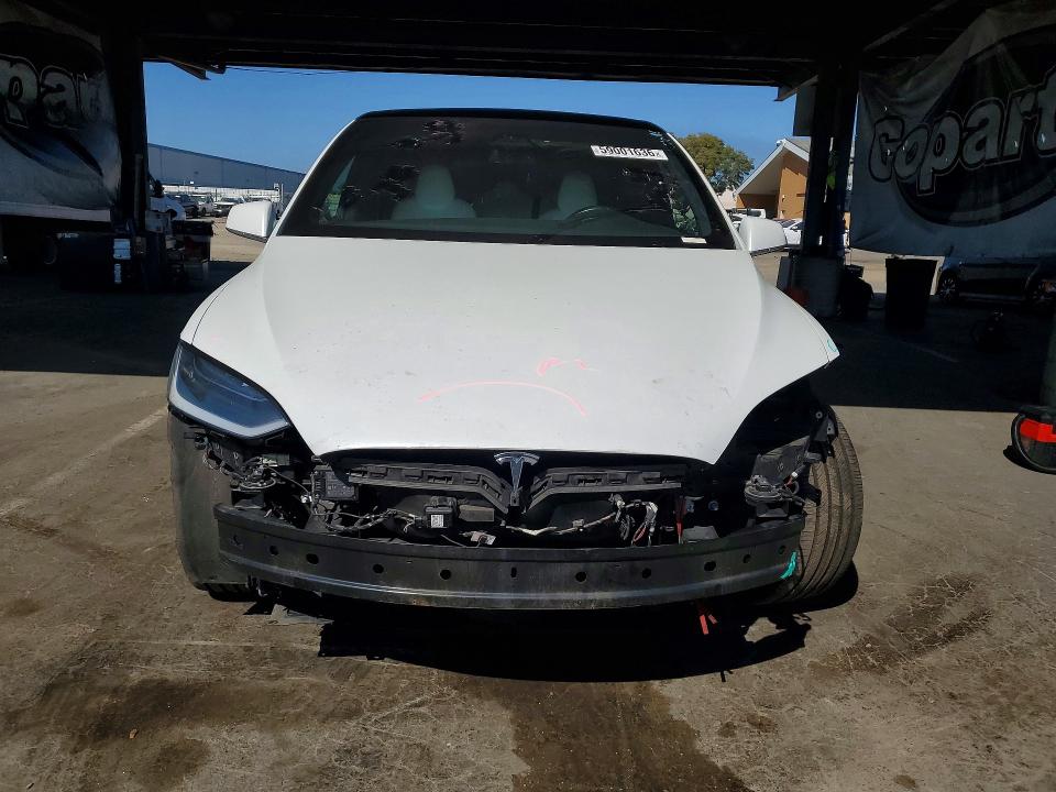 2018 Tesla Model X მანქანა იყიდება აუქციონზე, vin: 5YJXCAE21JF106367, აუქციონის ნომერი: 59001636
