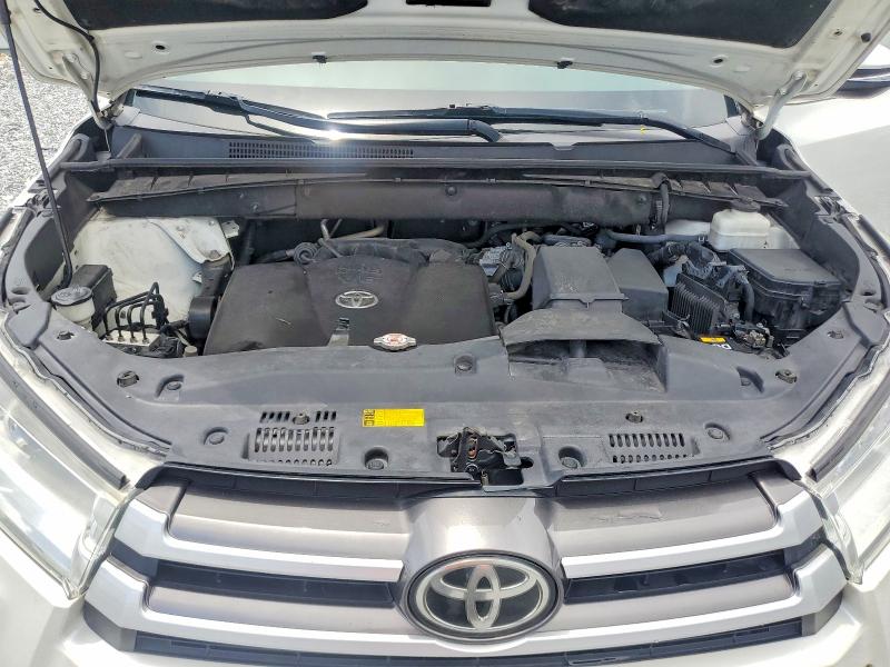 Продажа на аукционе авто 2019 Toyota Highlander, vin: 5TDZZRFHXKS328637, номер лота: 61287066
