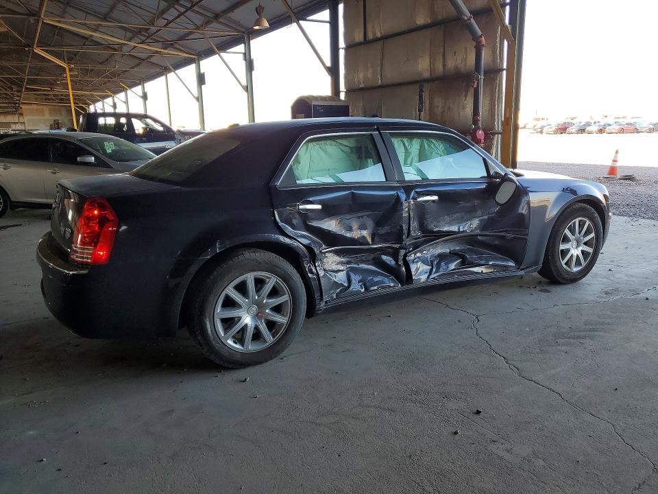 62884926 :رقم المزاد ، 2C3CA6CT7AH199228 vin ، 2010 Chrysler 300c مزاد بيع