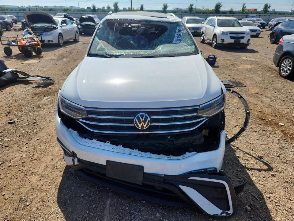 Продажа на аукционе авто 2022 Volkswagen Tiguan, vin: 3VV3B7AX1NM015141, номер лота: 60026416